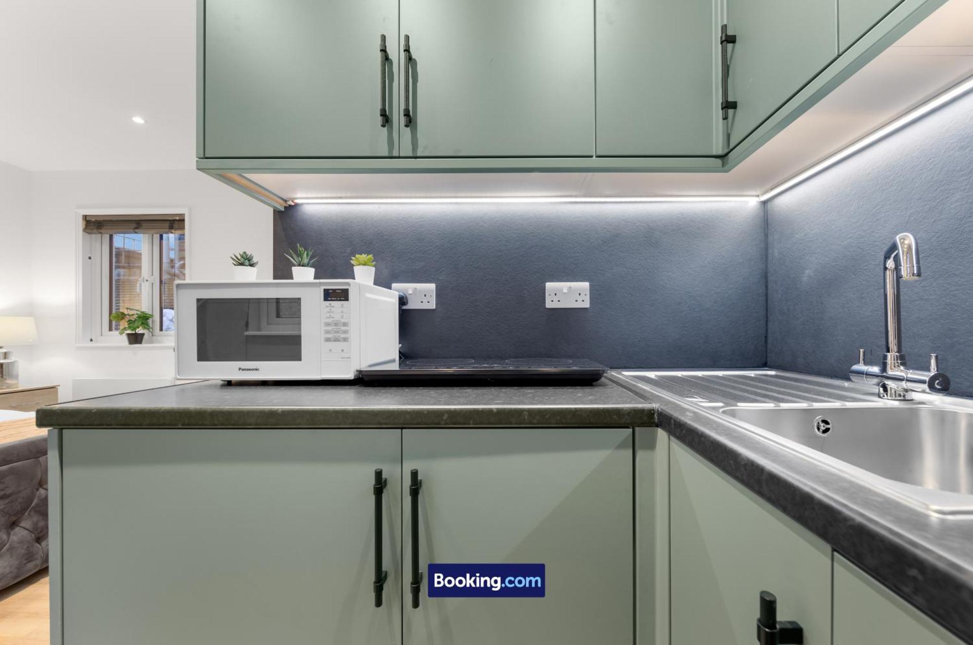 Modern, & Comfy By Smart Short Lets & Serviced Deptford With Free Wifi Apartment