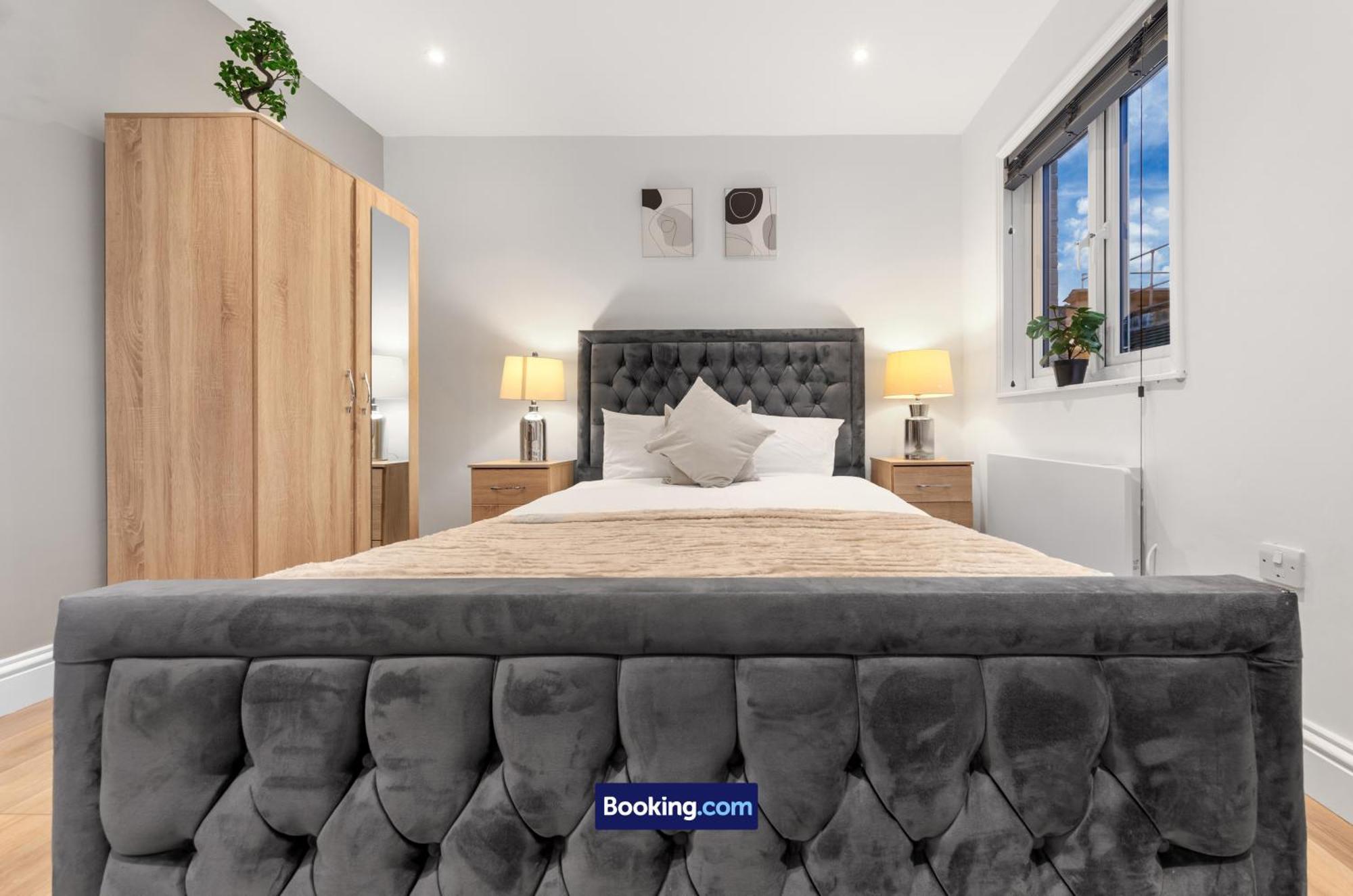 Modern, & Comfy By Smart Short Lets & Serviced Deptford With Free Wifi Apartment *
