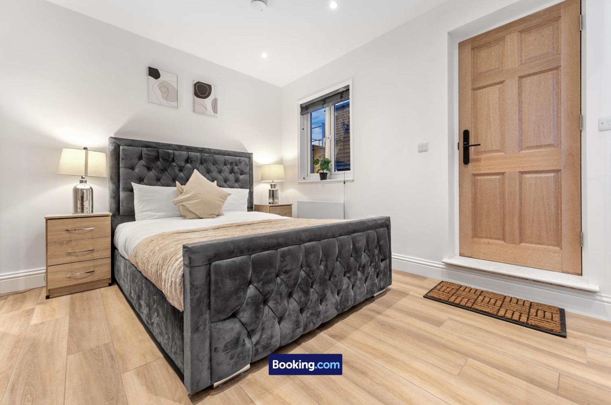 Modern, & Comfy By Smart Short Lets & Serviced Deptford With Free Wifi *