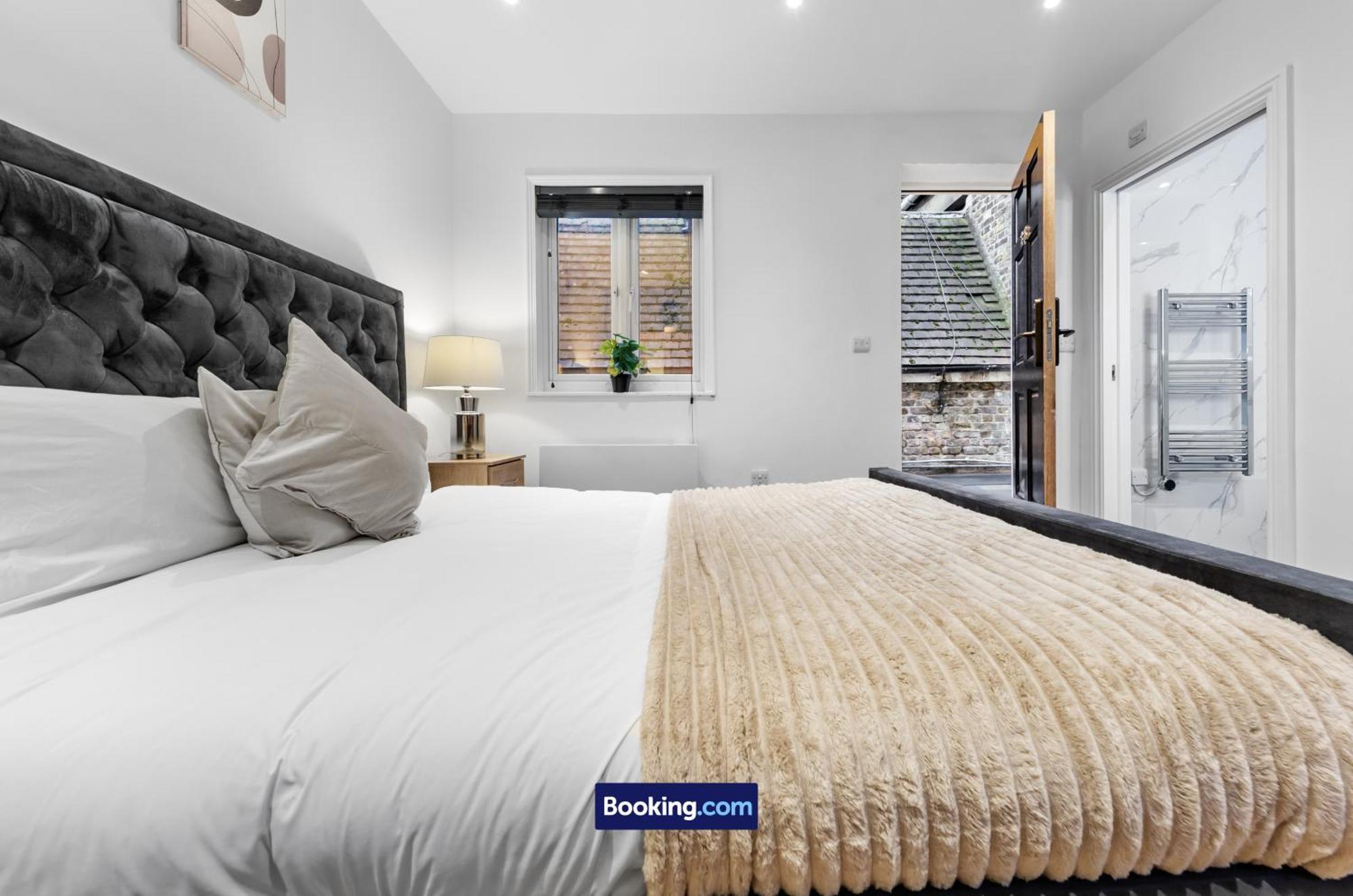 Modern, & Comfy By Smart Short Lets & Serviced Deptford With Free Wifi