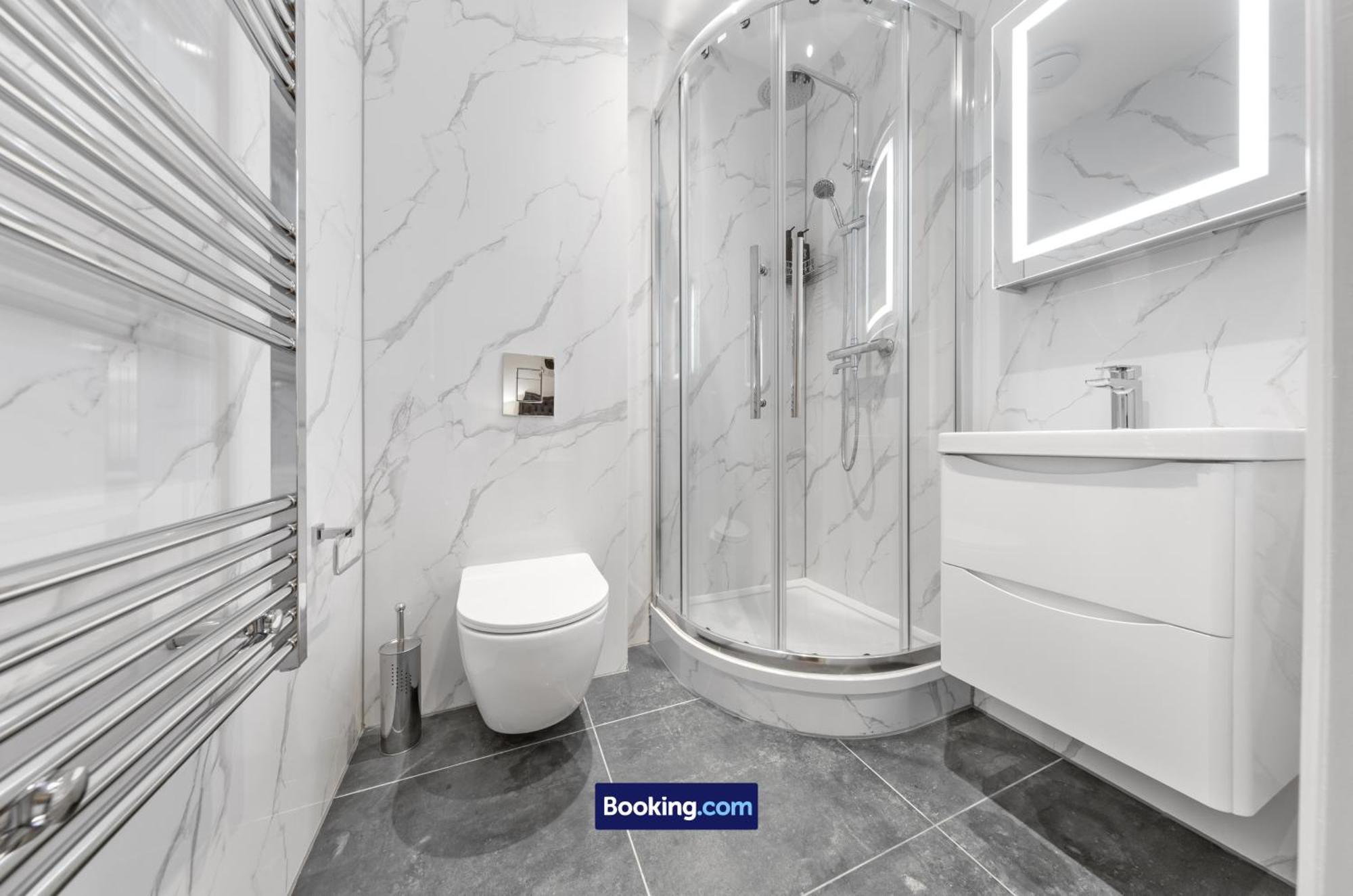 Apartment Modern, & Comfy By Smart Short Lets & Serviced Deptford With Free Wifi London