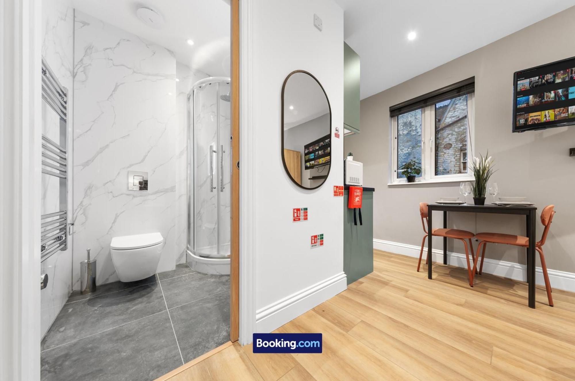 Modern, & Comfy By Smart Short Lets & Serviced Deptford With Free Wifi