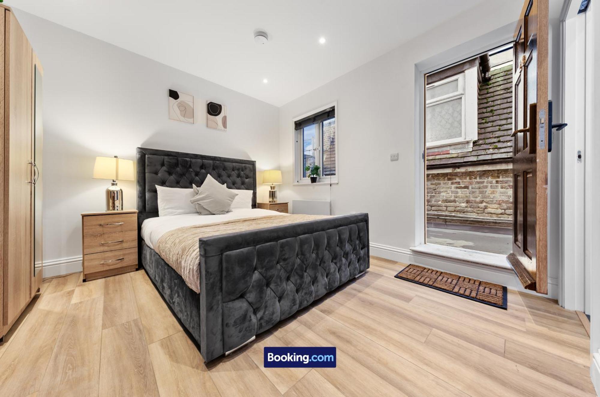Modern, & Comfy By Smart Short Lets & Serviced Deptford With Free Wifi Apartment *