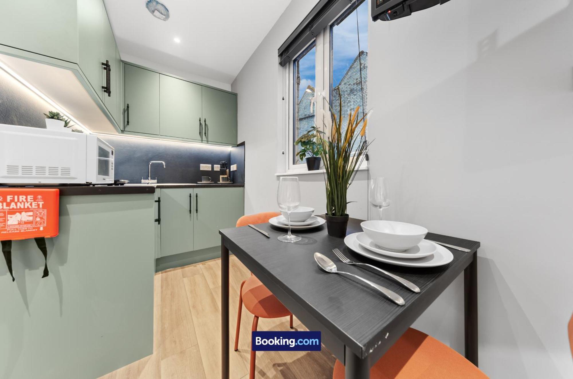 Modern, & Comfy By Smart Short Lets & Serviced Deptford With Free Wifi Apartment London