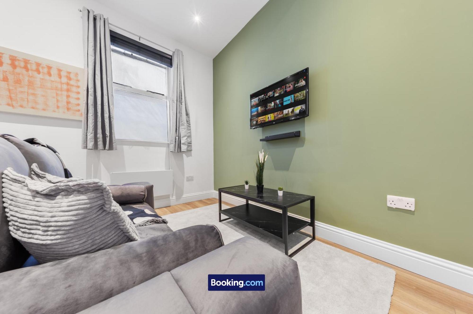 Modern, & Comfy By Smart Short Lets & Serviced Deptford With Free Wifi