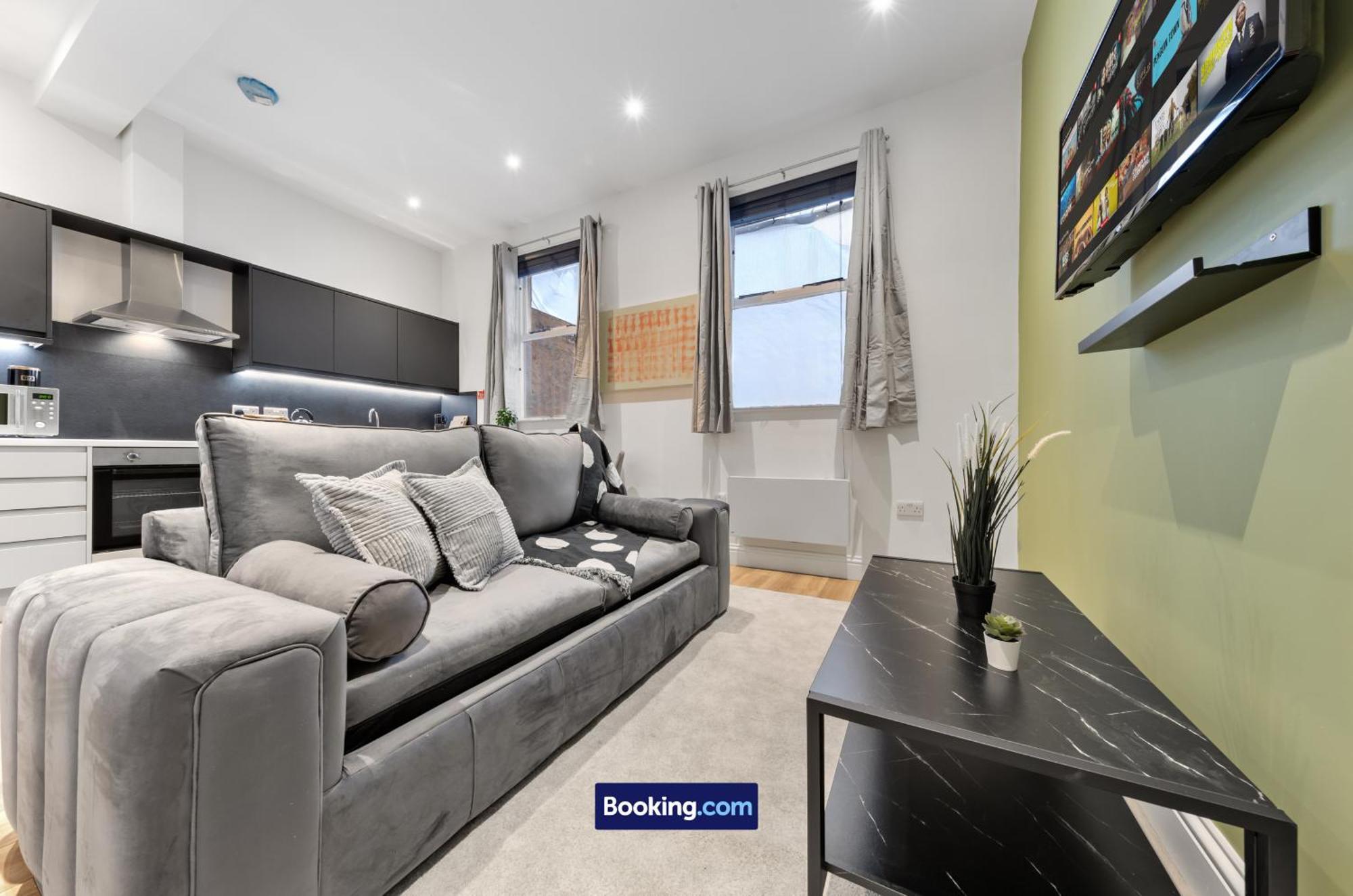Modern, & Comfy By Smart Short Lets & Serviced Deptford With Free Wifi Apartment London