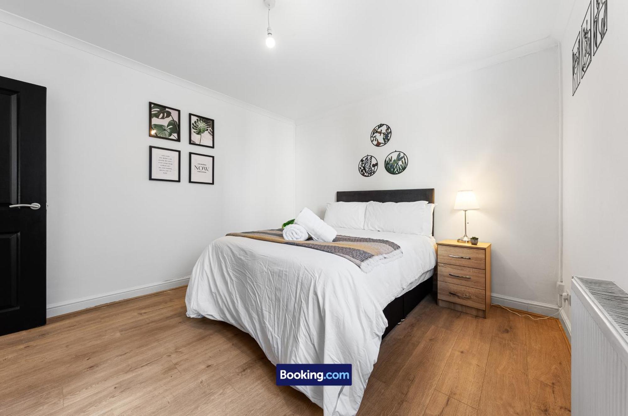 Modern, & Comfy By Smart Short Lets & Serviced Deptford With Free Wifi Apartment *