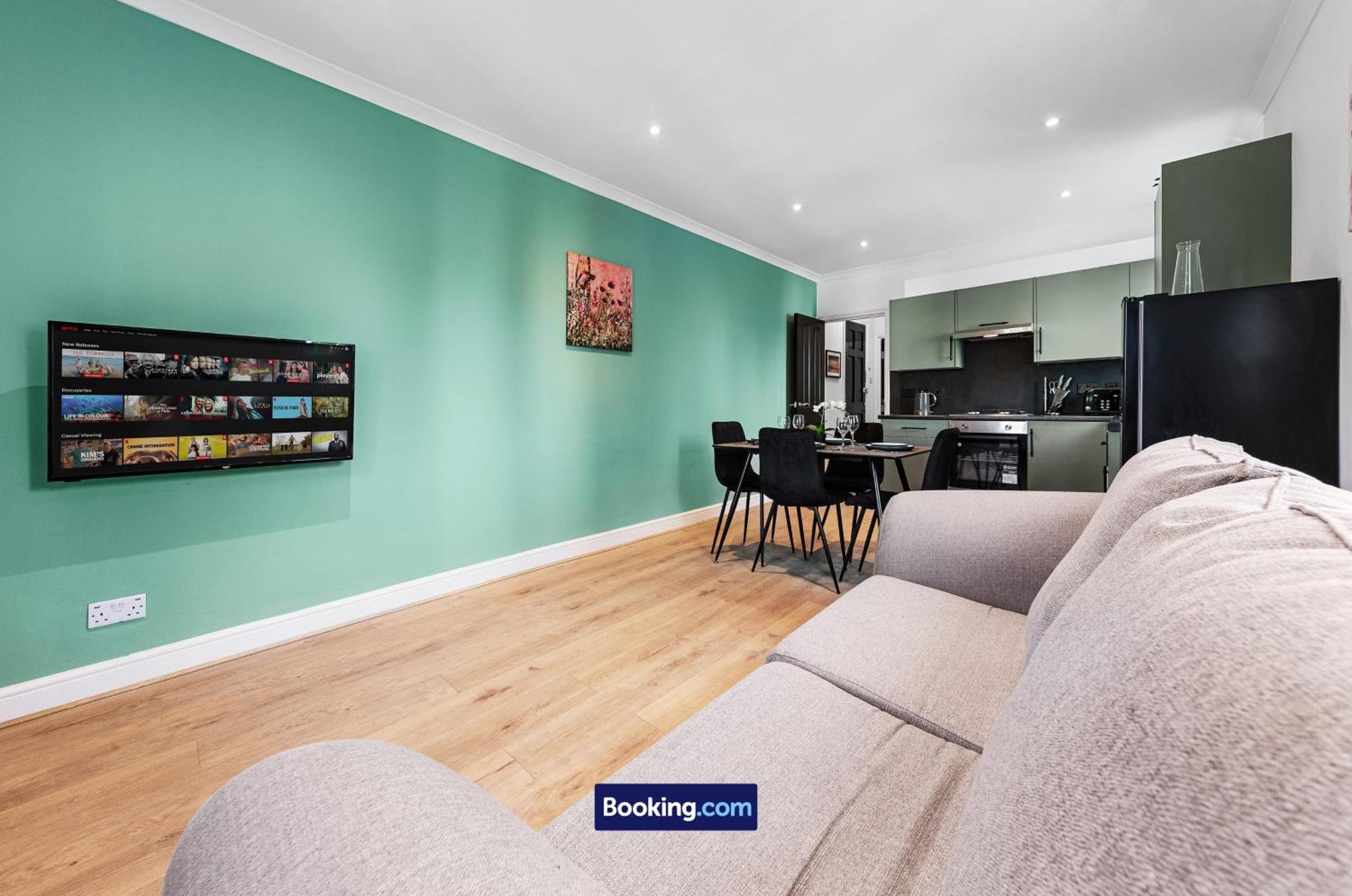 Modern, & Comfy By Smart Short Lets & Serviced Deptford With Free Wifi * London