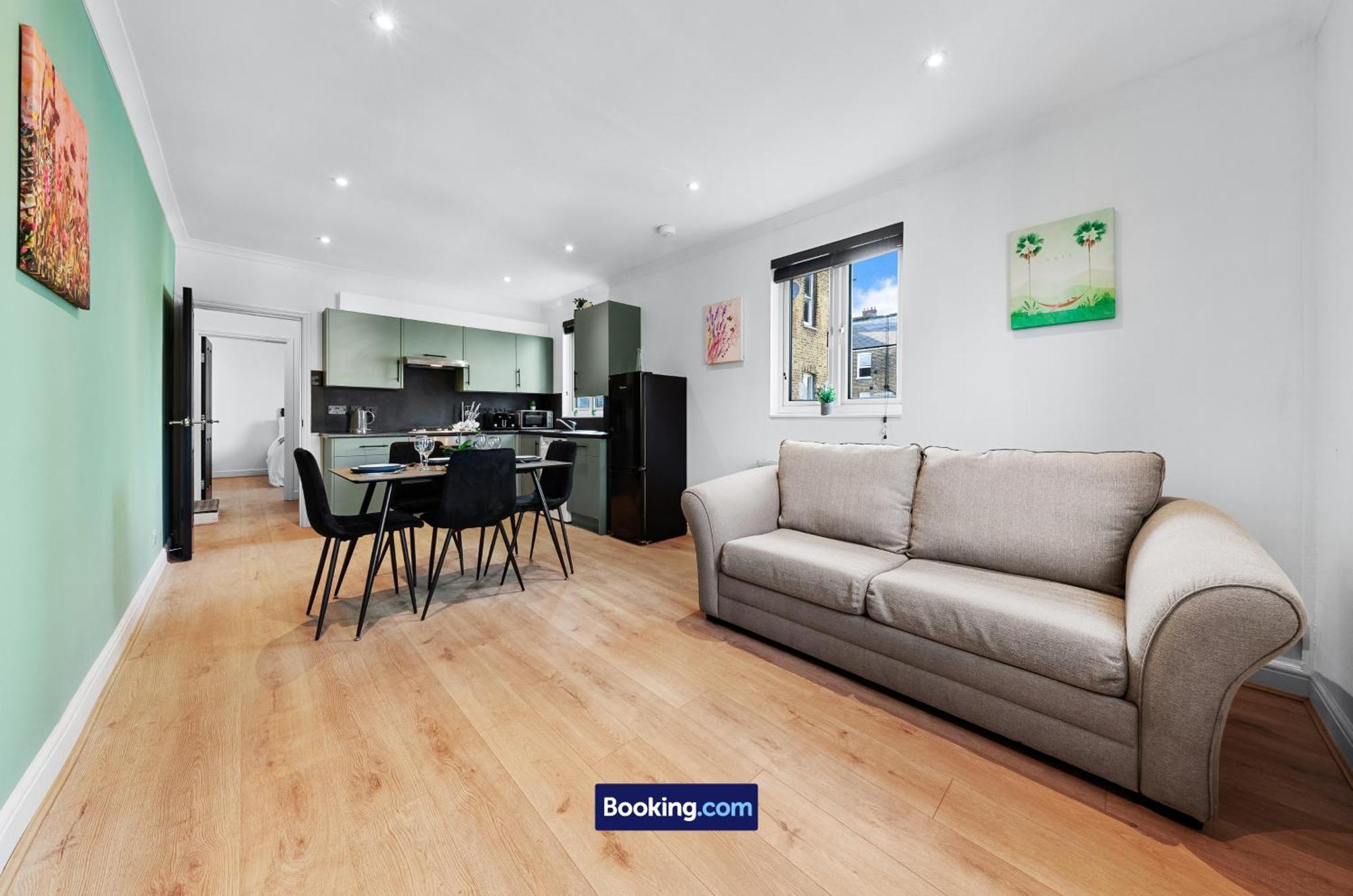 Modern, & Comfy By Smart Short Lets & Serviced Deptford With Free Wifi