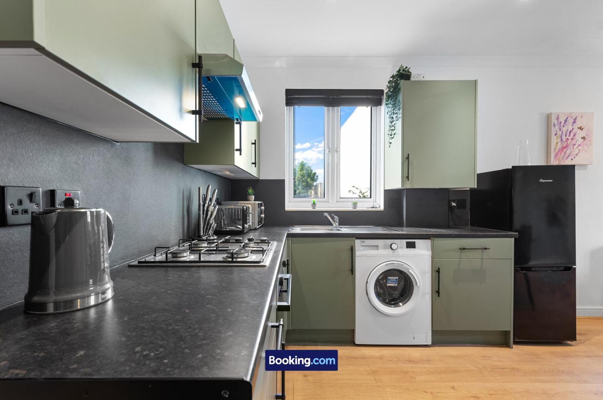 Apartment Modern, & Comfy By Smart Short Lets & Serviced Deptford With Free Wifi London
