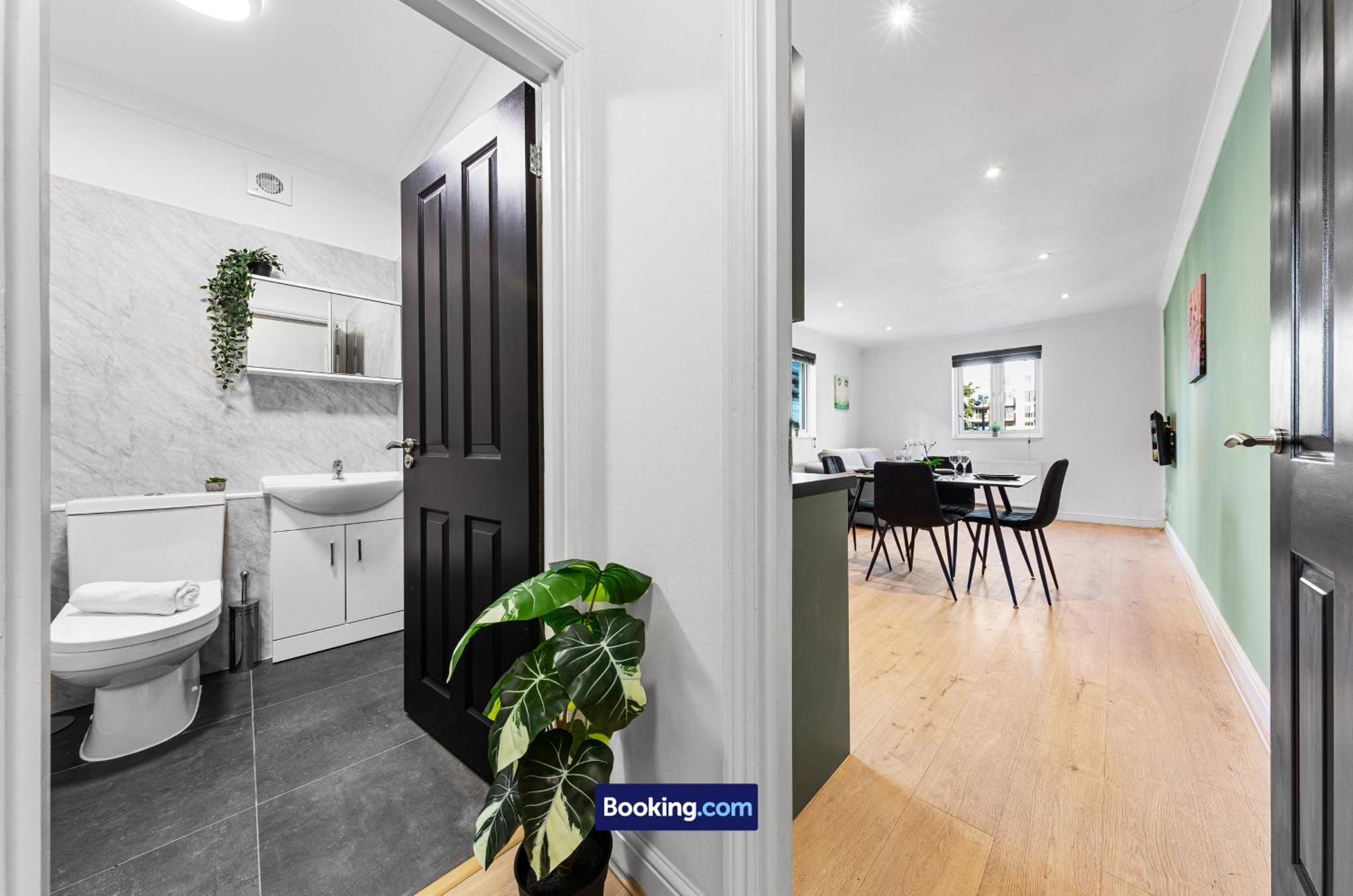 Modern, & Comfy By Smart Short Lets & Serviced Deptford With Free Wifi
