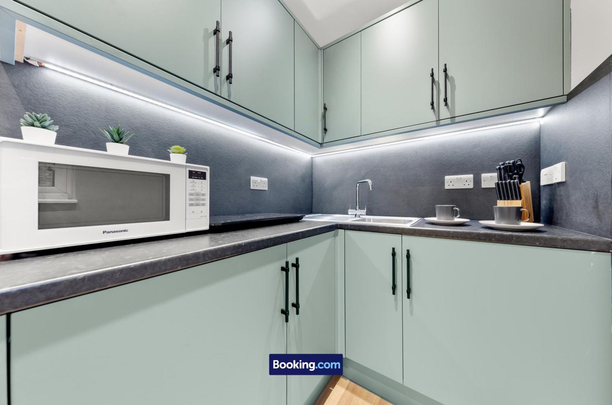 Modern, & Comfy By Smart Short Lets & Serviced Deptford With Free Wifi Apartment London